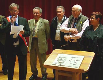 St&egrave;le comm&eacute;morative