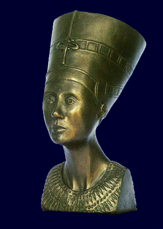 Deux-Sevres sculpture de N&eacute;fertiti
