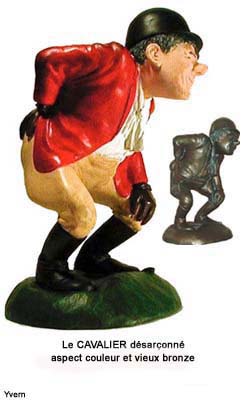 Cavalier tomb&eacute; de son cheval et se tenant la fesse